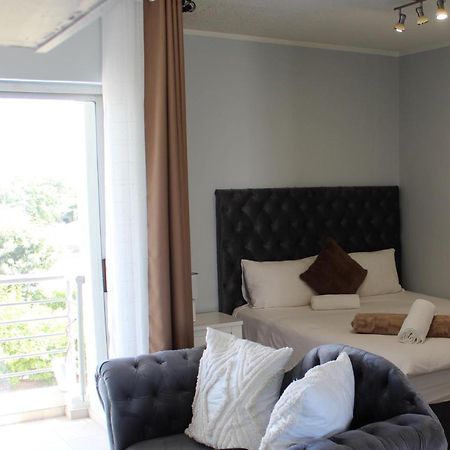 Abigail'S Studio Apartment @ Trift Tower Windhoek Exterior foto