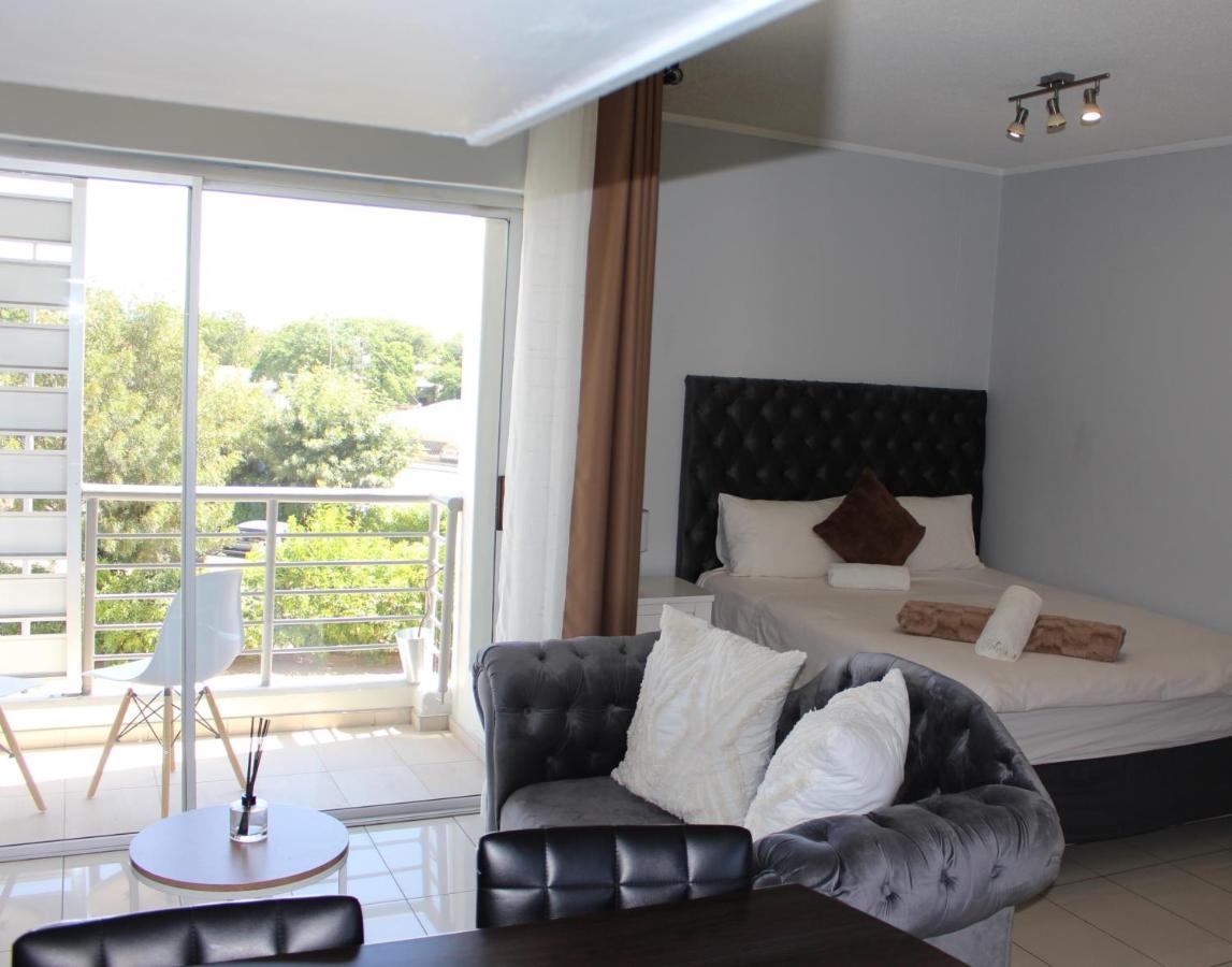 Abigail'S Studio Apartment @ Trift Tower Windhoek Exterior foto
