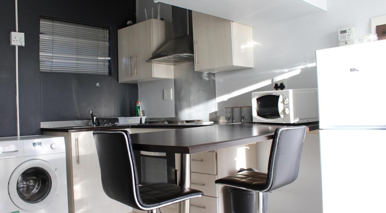 Abigail'S Studio Apartment @ Trift Tower Windhoek Exterior foto